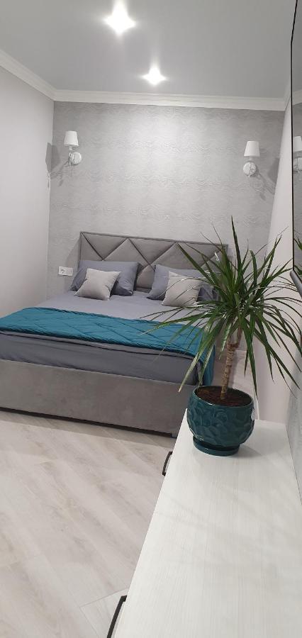 Flat in the city center โปลตาวา ภายนอก รูปภาพ